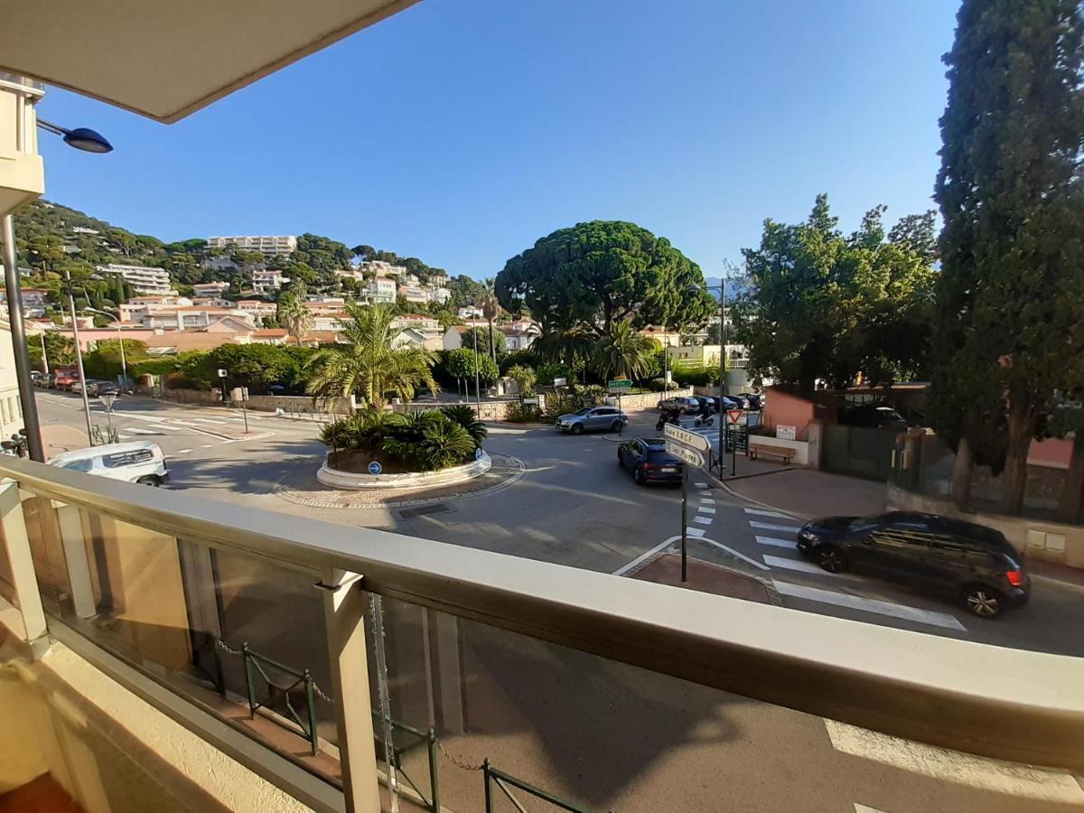 Joli Appartement Entre Menton Et Monaco Roquebrune-Cap-Martin Bagian luar foto